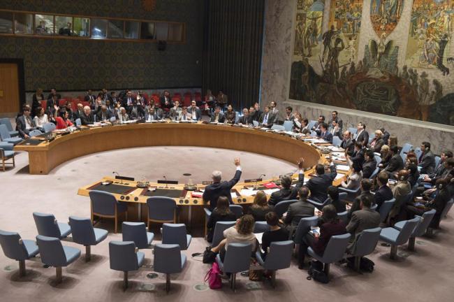 Security Council extends UN Western Sahara mission through April 2016