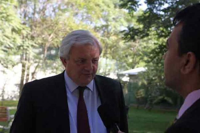 Afghanistan: UN aid chief calls for scaled-up support to one million people on the move Afghanistan: UN aid chief calls for scaled-up support to one million people on the move