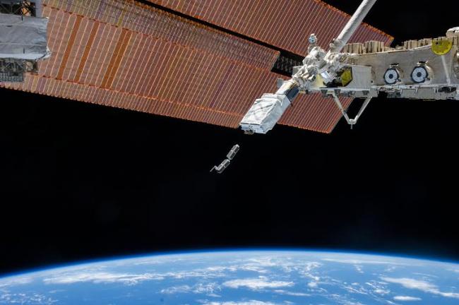 How a NASA team turned a smartphone into a satellite business