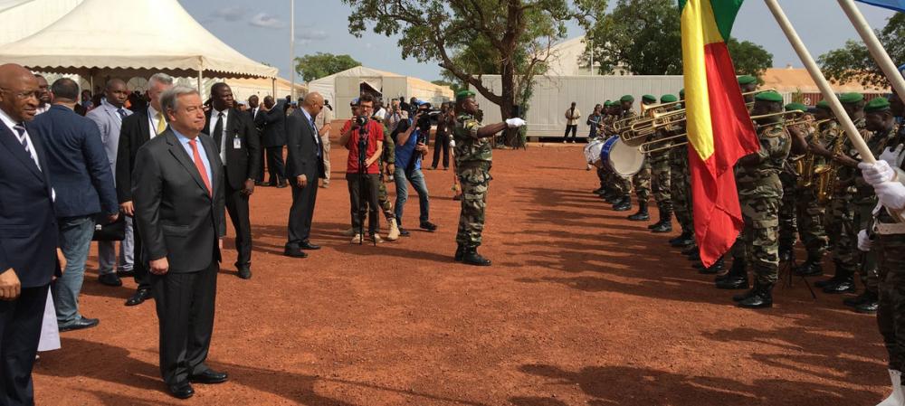 In Mali, Guterres honours dedication and sacrifice of UN peacekeepers