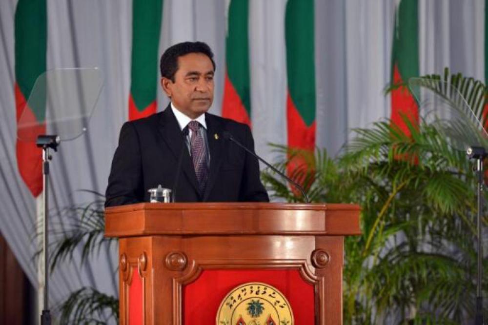 Maldives President Yameen decries western values; police remove anti-Islamic figurines from luxury resort