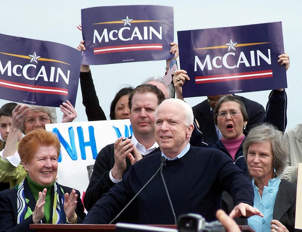 Republican Senator John McCain passes away, Donald Trump mourn 