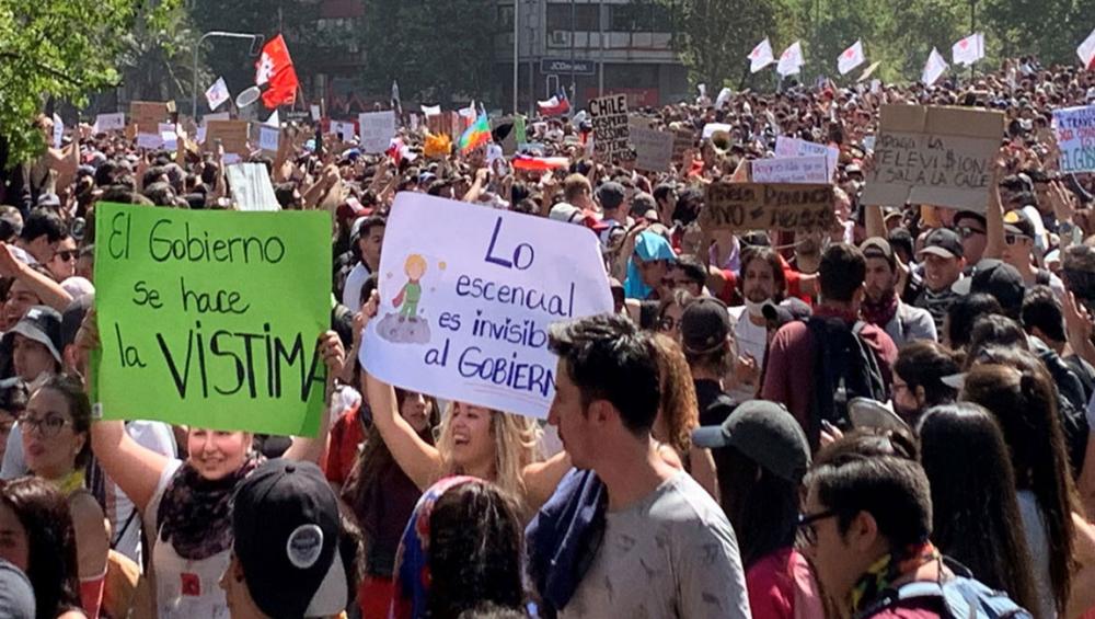 Violence can ‘never be the answer’: UN rights experts condemn excessive force during Chile protests Violence can ‘never be the answer’: UN rights experts condemn excessive force during Chile protests