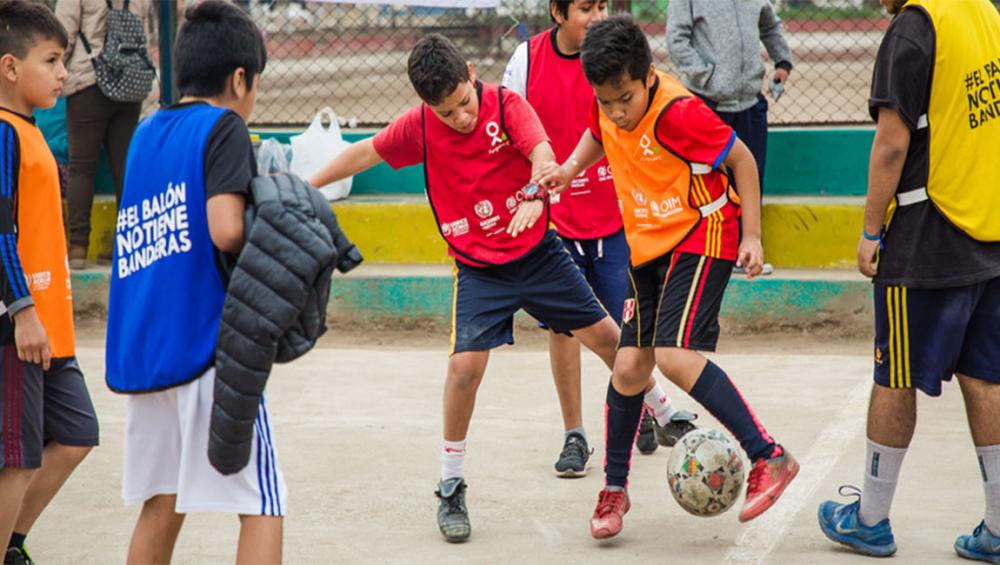 Football is ‘refuge for those who have left everything’; UN initiative aims to bolster well-being of refugee, migrant children in Peru