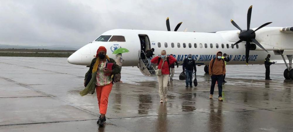 Tigray: As famine looms, first WFP humanitarian flight arrives