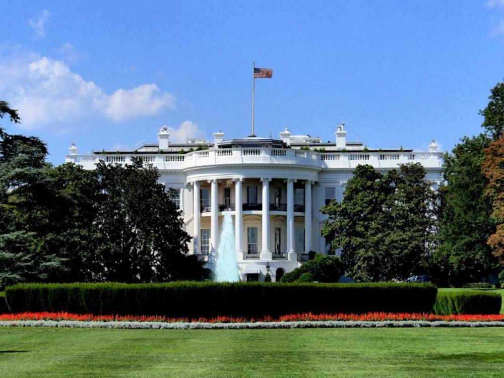 US flag lowered at White House as COVID-19 death toll exceeds half million