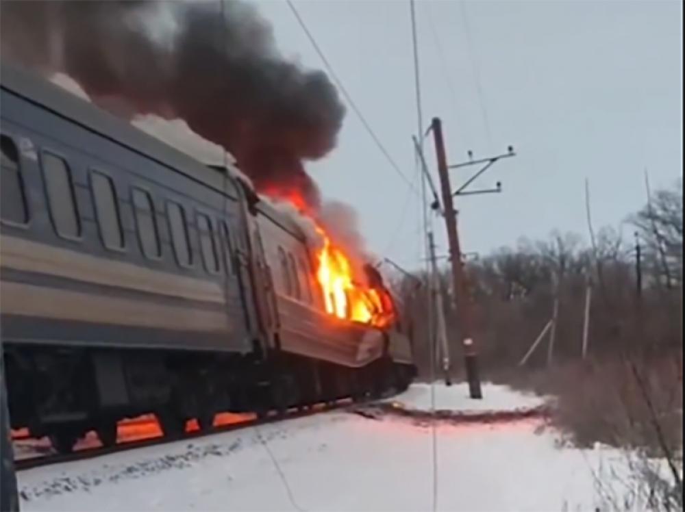 Twelve killed in Russian strikes on Ukraine, passenger train targeted 