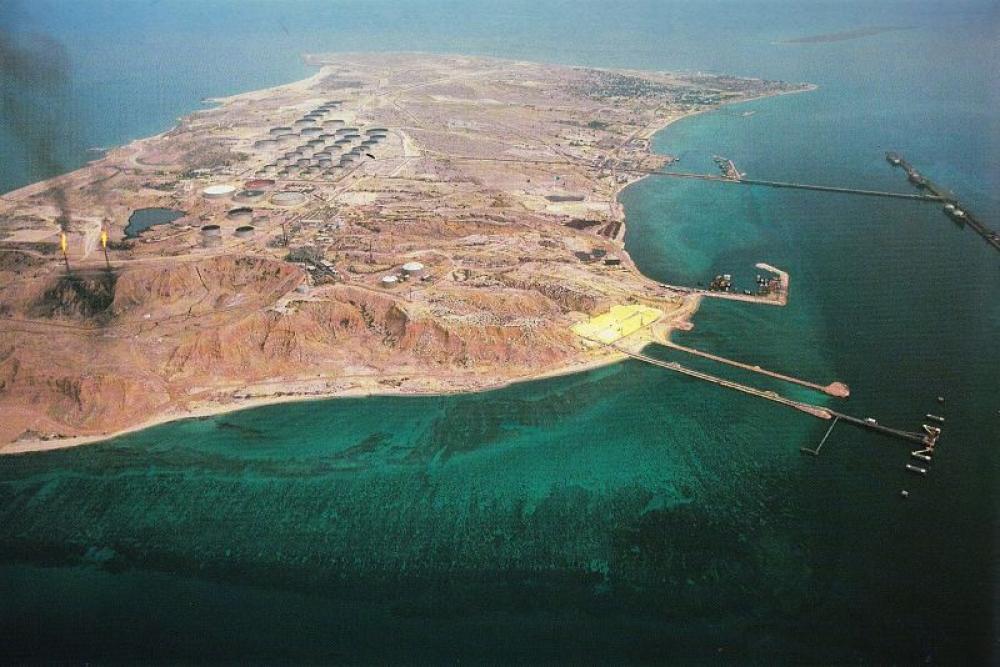 Major escalation: Iranian oil tanker targeted by suspected US missiles strike near Kharg Island 