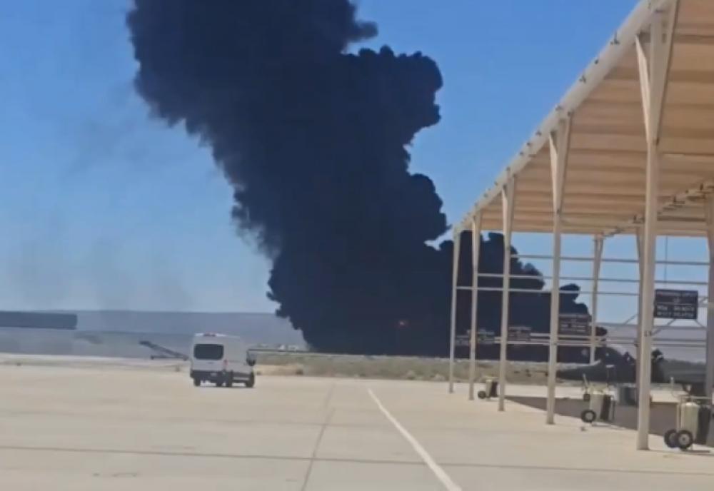 California horror: US Air Force B-52 crashes shortly after takeoff, 8 killed 