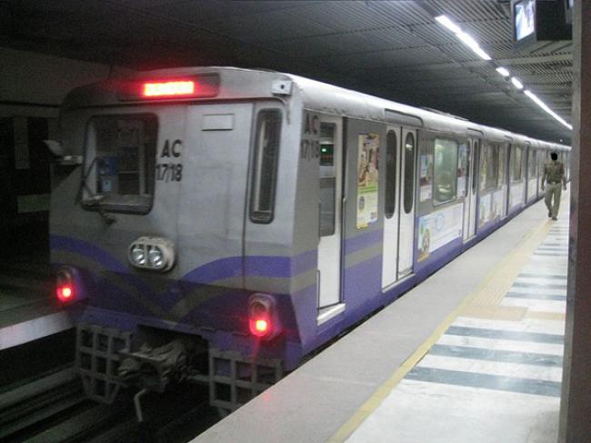 Metro Railway launches massive cleanliness drive in all stations