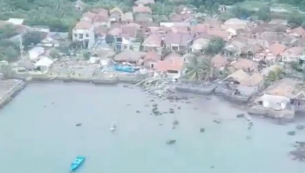 Indonesia: Over 220 people die as Tsunami hits Sunda Strait