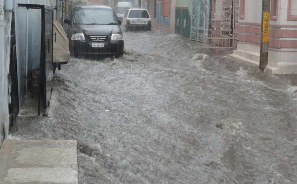 Pakistan - 64 killed in three-day monsoon rain spells