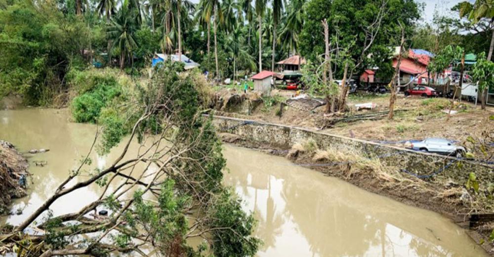 ‘Super typhoon’ Goni: Towns cut off as COVID-19 impacts response