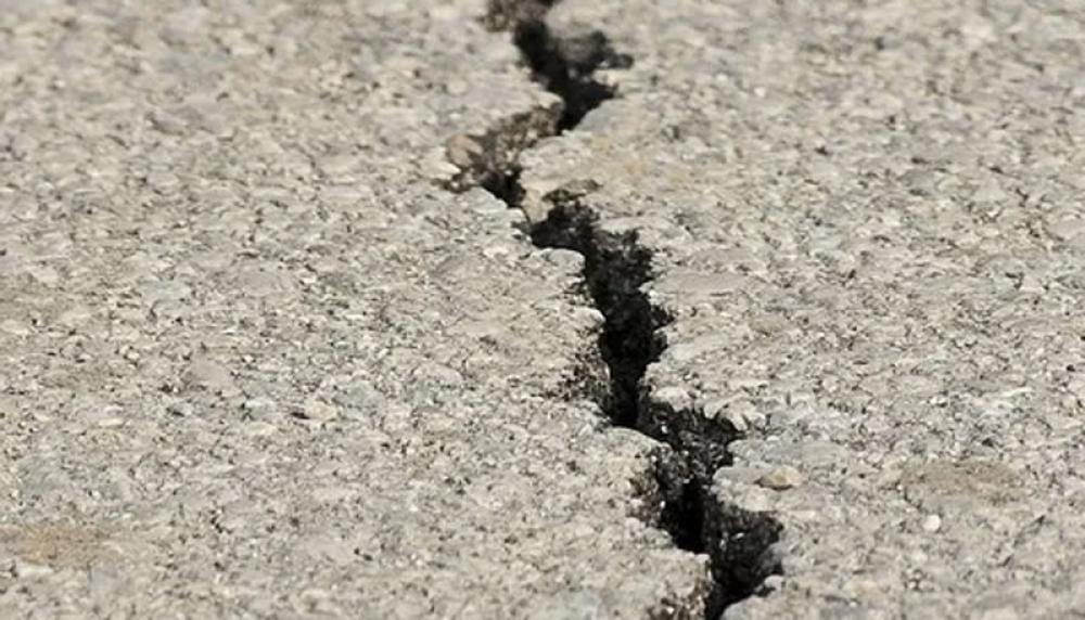 Two quakes of over 6 magnitude rock Iran