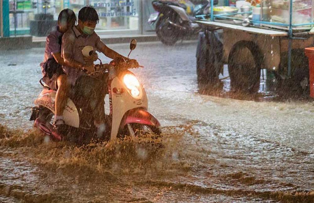 Pakistan: Record-breaking rain lashes Lahore, 6 dead