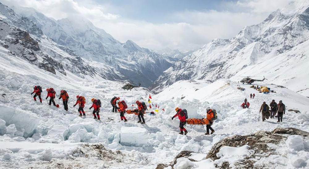 Nepal avalanche: 4 bodies recovered as rescuers race to find 12 missing 