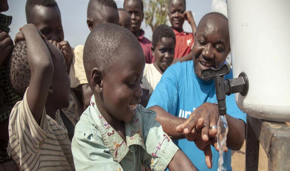 As children in Ebola-affected areas of DR Congo head back to school, UNICEF ramps up support