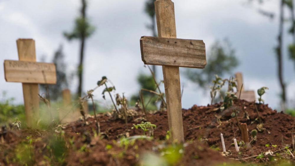 Ebola emergency chief decries new attacks on frontline staff, after DR Congo worker death