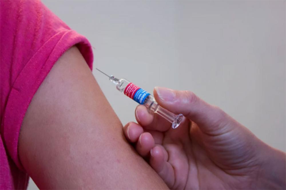 Pakistan lowers Coronavirus vaccination age to above 12
