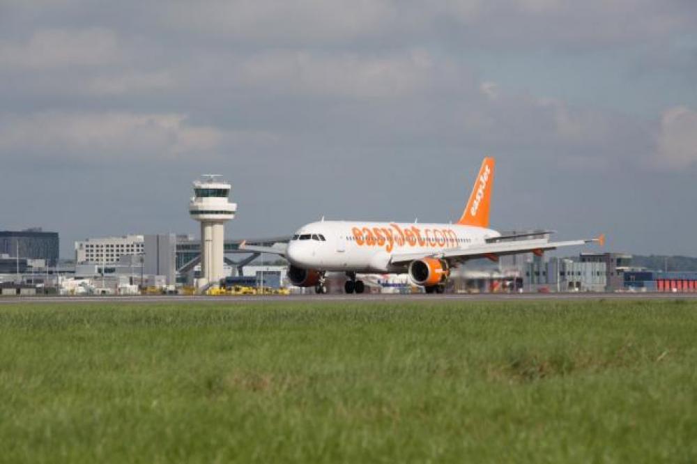 Two people arrested following drone incursions at Gatwick Airport released without charge Two people arrested following drone incursions at Gatwick Airport released without charge