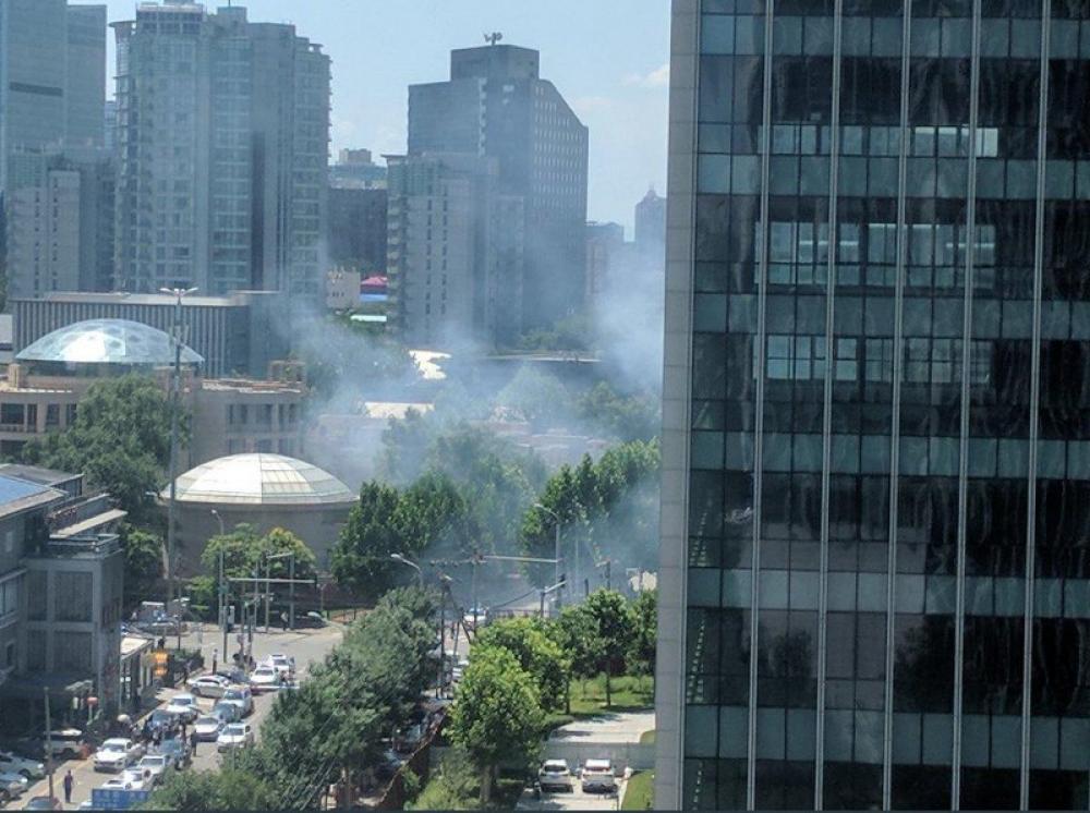 Man detonates bomb outside US embassy in Beijing; None but the suspect injured