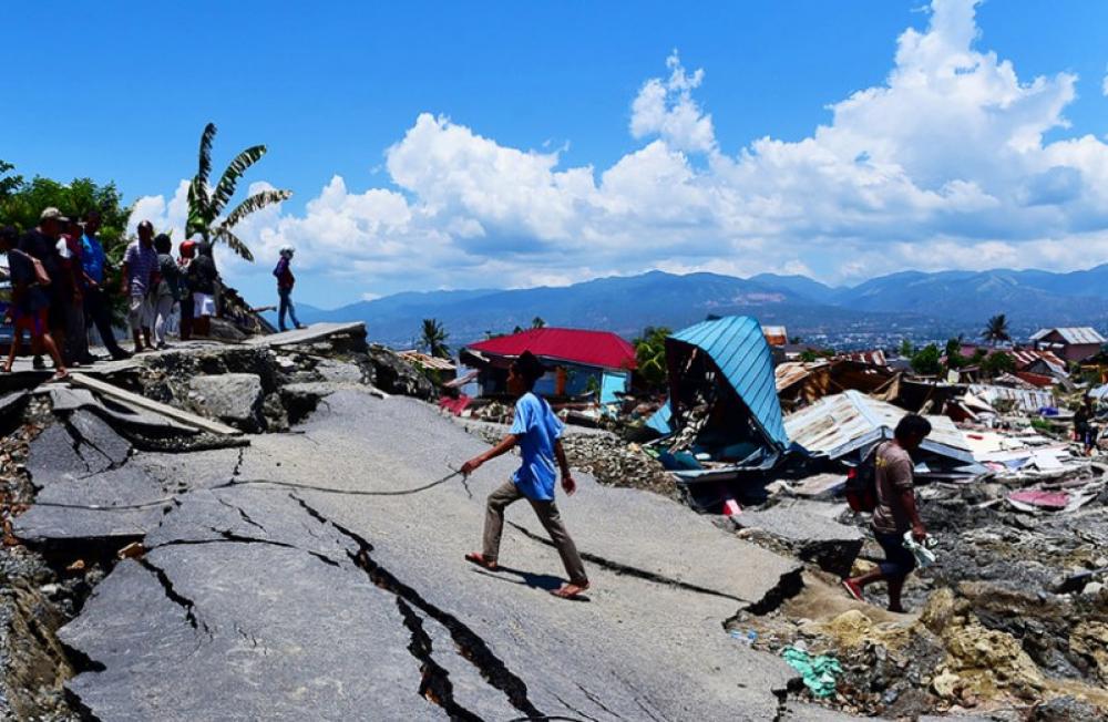 Indonesia tsunami and earthquake: Death toll touches 844, new bodies found under church