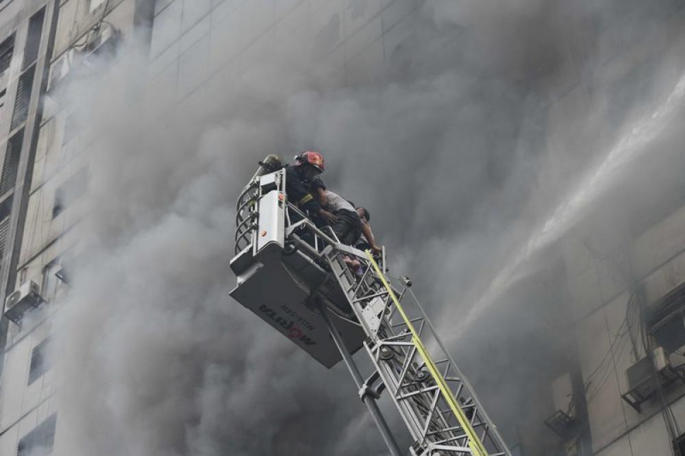 Bangladesh: Fire in Dhaka building leaves 16 dead