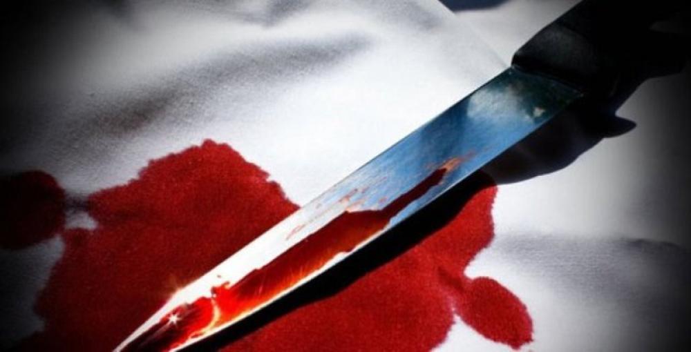 Israeli police shoot two knife-men after attack on officer in Jerusalem Israeli police shoot two knife-men after attack on officer in Jerusalem