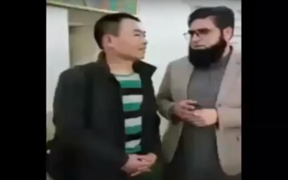 Pakistan: Leader of Imran Khan's PTI converts Chinese man to Islam