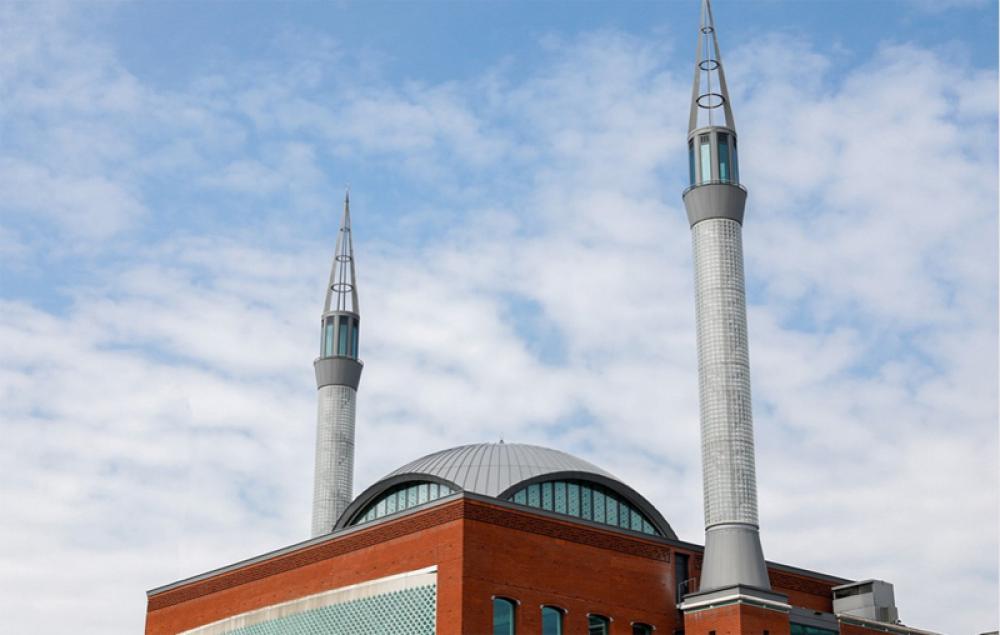 Many Dutch mosques funded by foreign organisations seeking to promote hardline Islam, warns committee