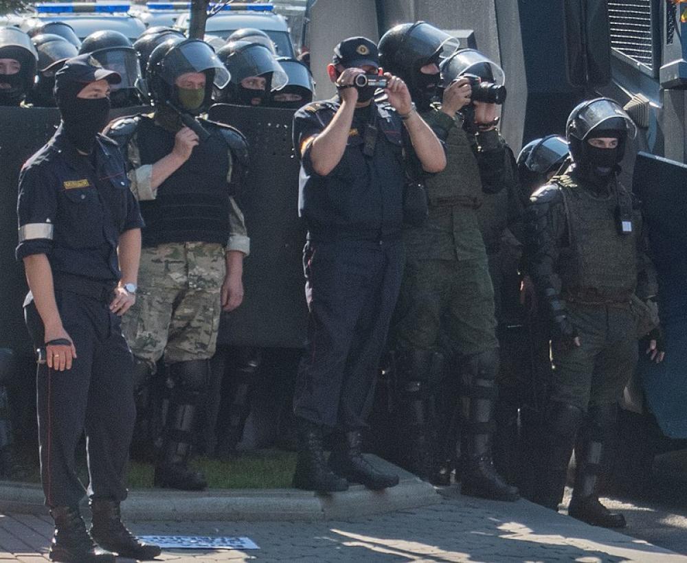 Belarusian Police arrest several protesters in Minsk