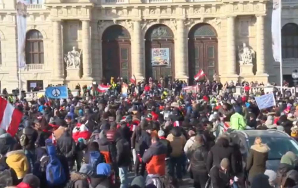 Some 10,000 join anti-lockdown protest in Vienna: Police