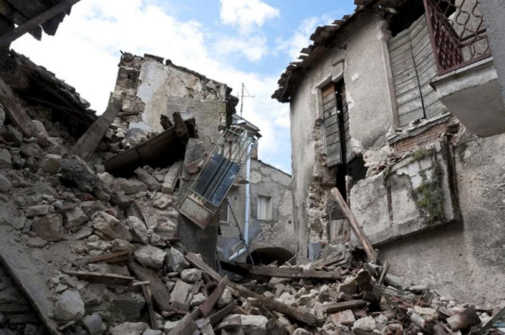 At least 5 people killed, 24 injured in residential building collapse in Cairo At least 5 people killed, 24 injured in residential building collapse in Cairo