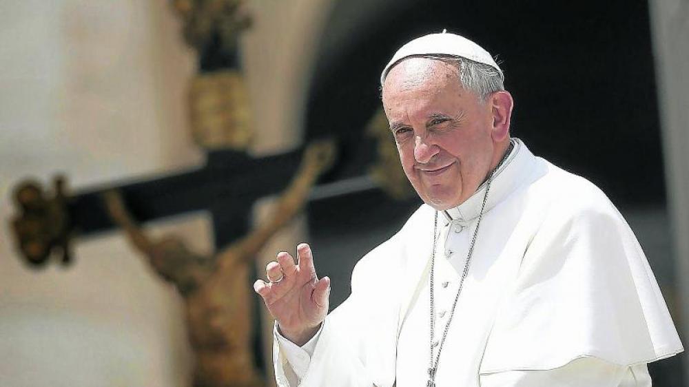 Pope Francis 'dong well' after surgery, says Vatican 