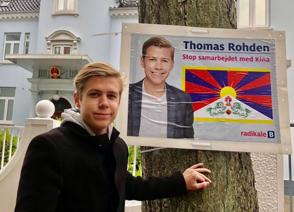 Denmark: Chinese authorities remove posters put up close to embassy containing Tibetan flag