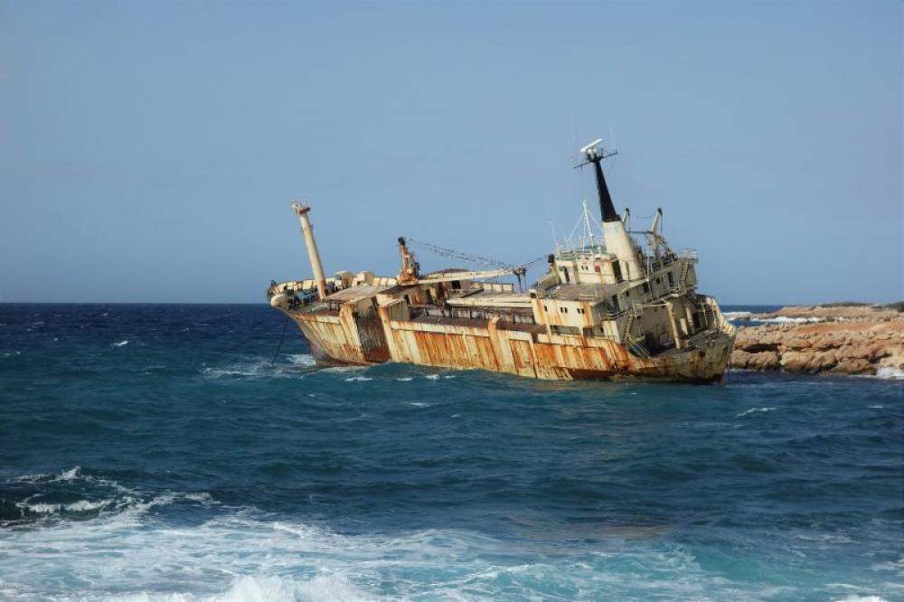 Shipwreck off Tunisian coast: More than 50 migrants drown, 30 rescued alive