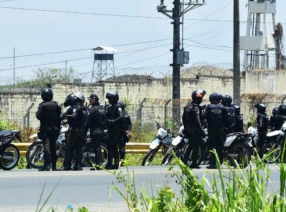 Ecuador deploys 3600 cops, troops to secure prisons following bloody Guayaquil penitentiary riot: Minister