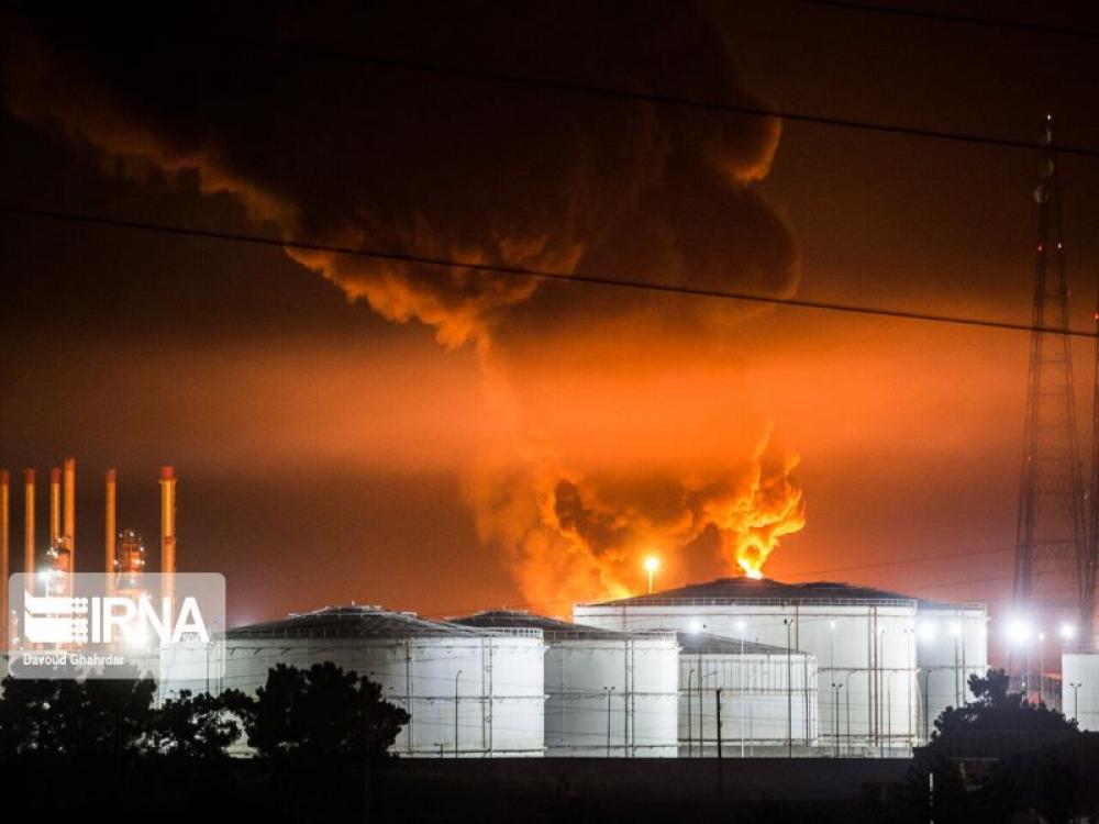 Iran: Massive fire engulfs oil refinery in south of Tehran