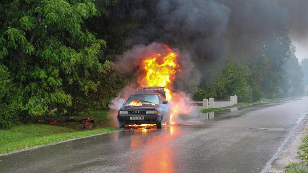 Somalia: 2 persons die in car bombing attack Somalia: 2 persons die in car bombing attack
