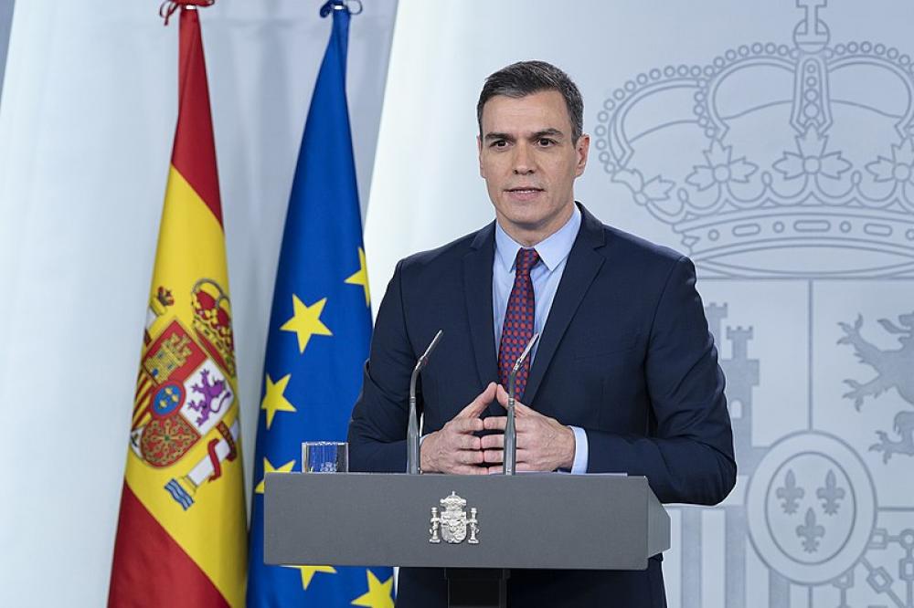 Spanish PM asks workers to stop wearing ties to save energy