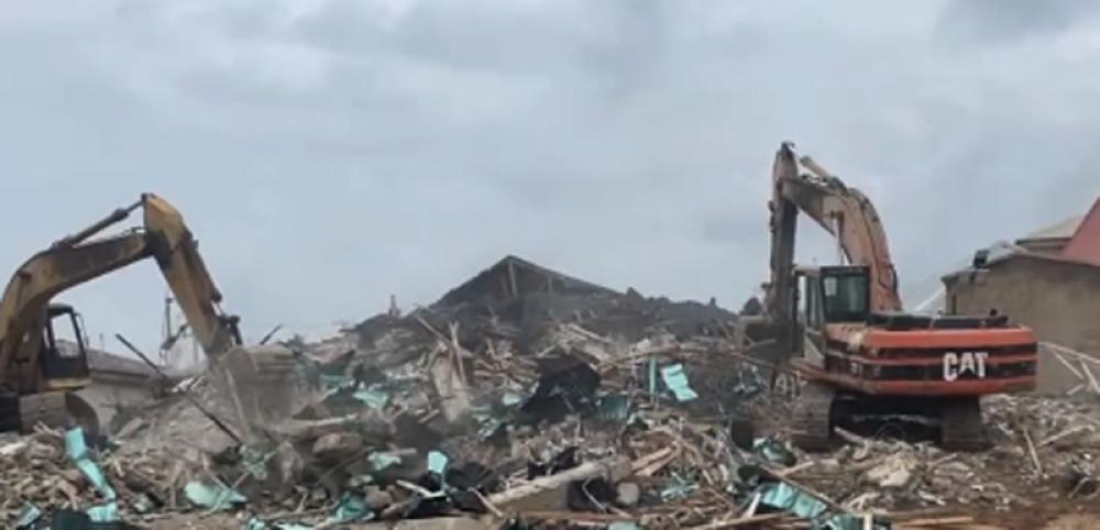 Nigeria: Three-story building collapses in capital Abuja, several feared trapped under debris Nigeria: Three-story building collapses in capital Abuja, several feared trapped under debris