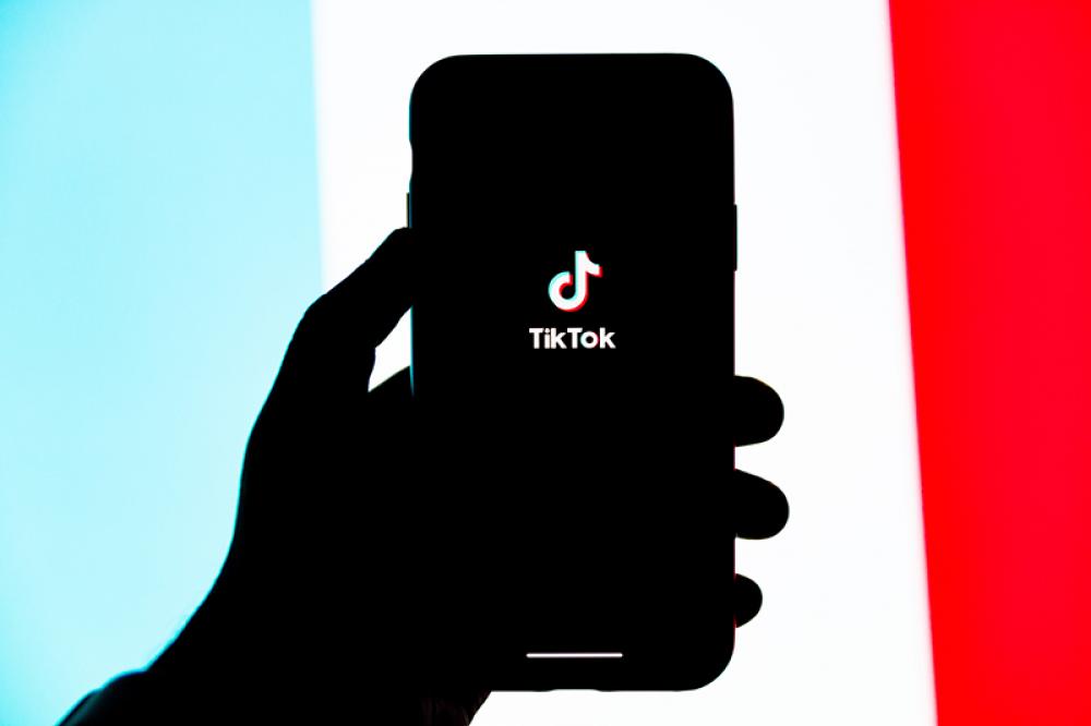US Senator describes China-owned Tik Tok as an 'enormous threat' US Senator describes China-owned Tik Tok as an 'enormous threat'