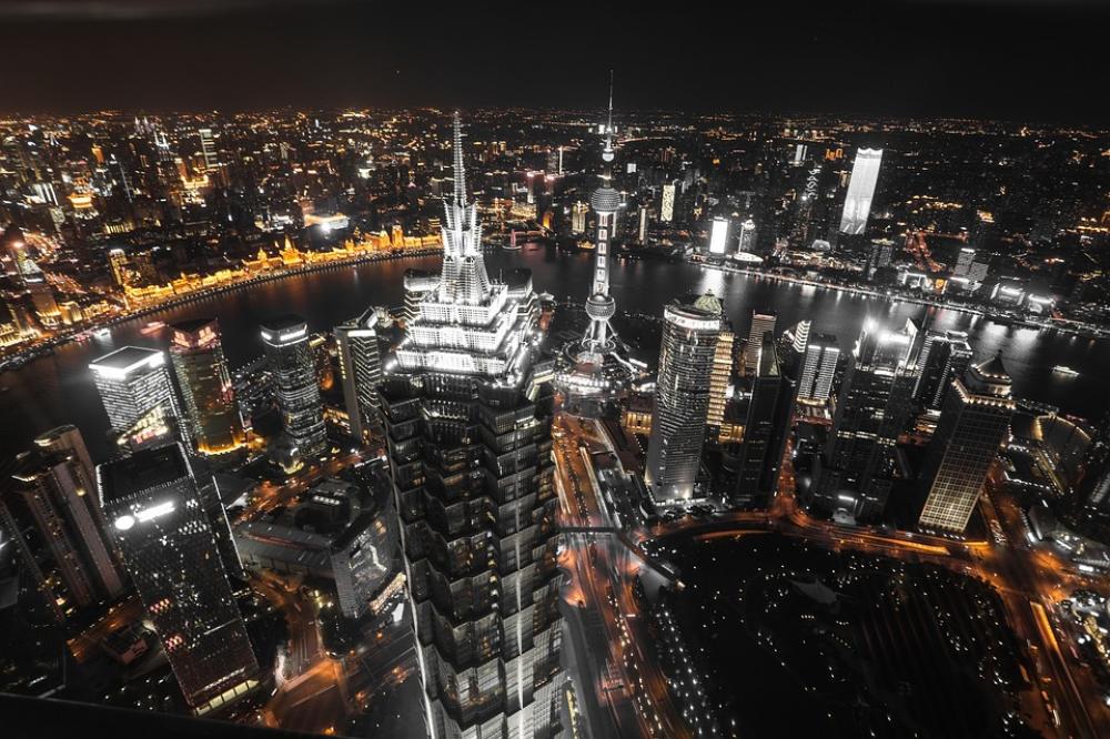 Shanghai’s housing market slump: Wealthy owners cash out and leave Mainland China