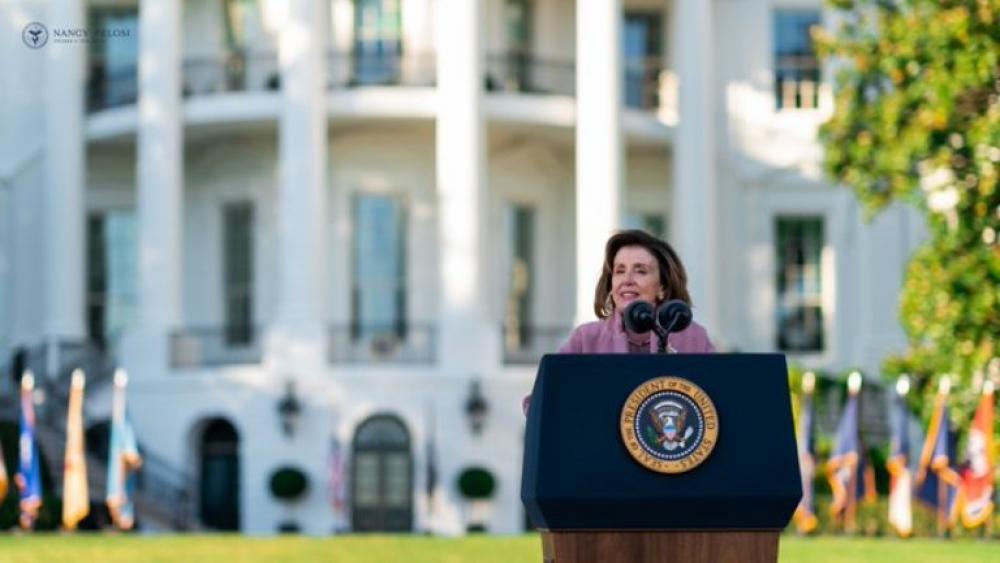 Despite threats from China, US House Speaker Nancy Pelosi lands in Taiwan