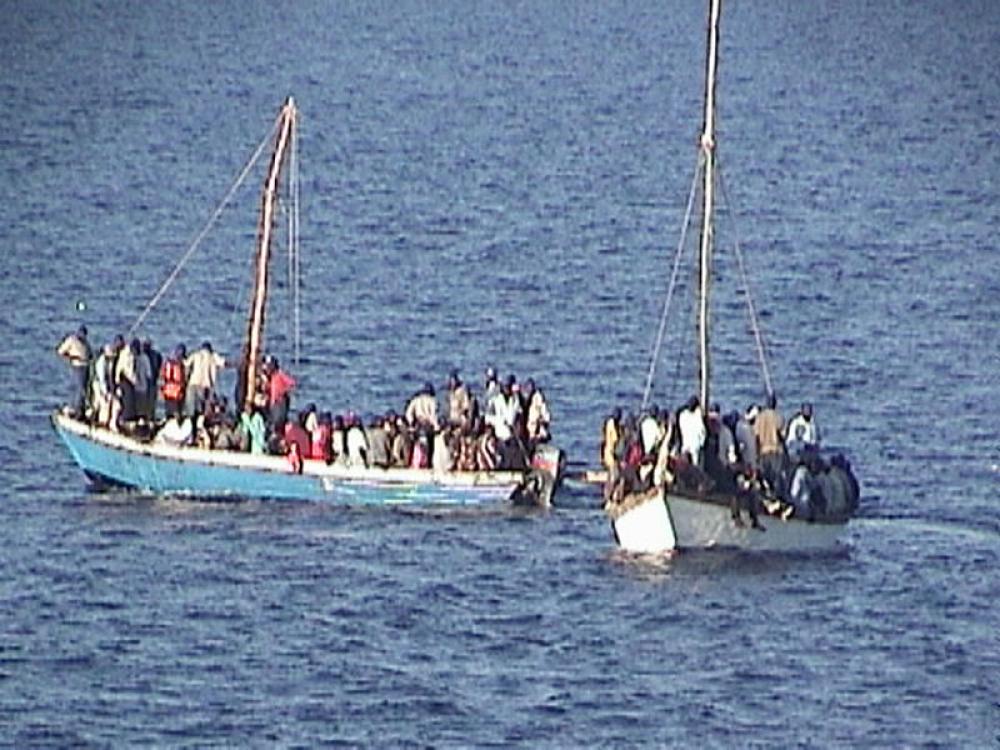 Evil smuggling gangs ordering dinghies online from China to ferry migrants: Reports
