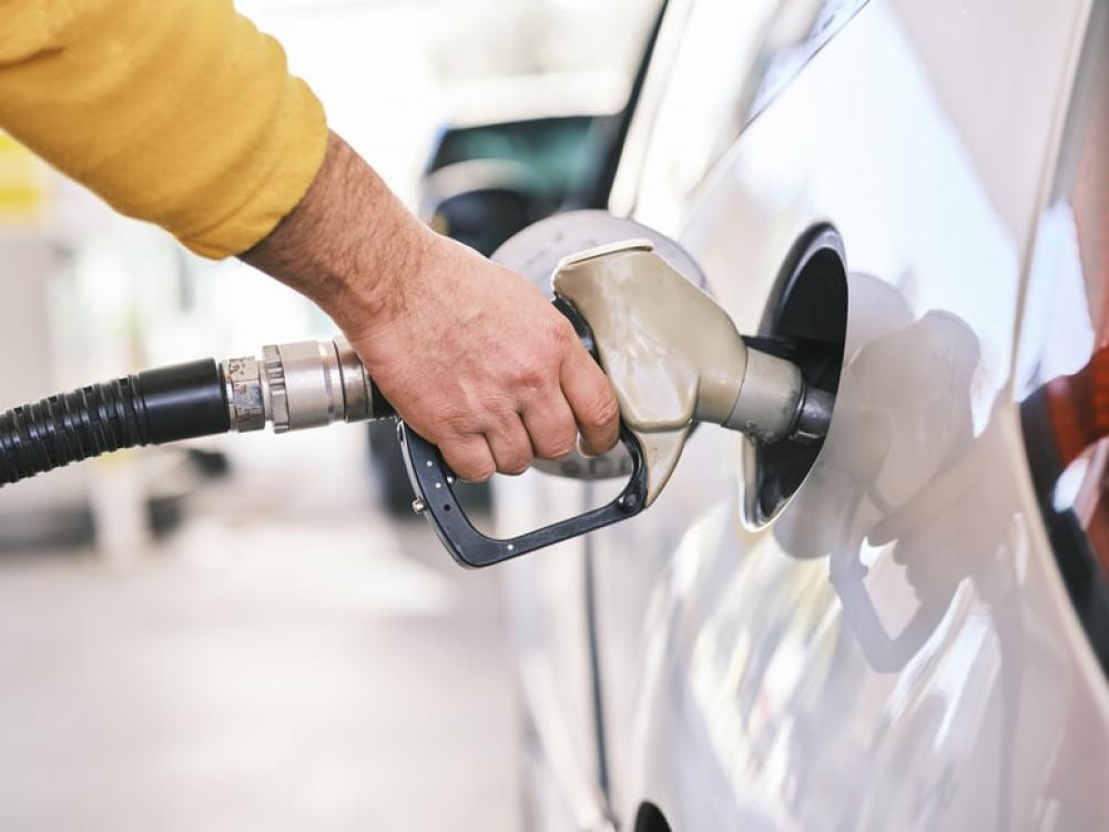 Pakistan: Govt hikes petrol-diesel prices by record Rs 35 per litre each amid economic crisis Pakistan: Govt hikes petrol-diesel prices by record Rs 35 per litre each amid economic crisis