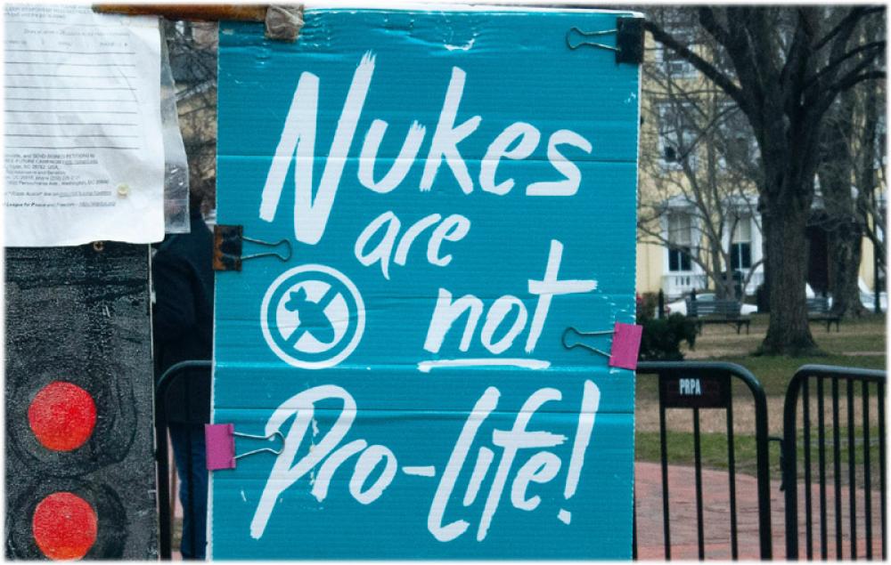 G7: Buddhist monk protests in Hiroshima, urges world leaders to shun use of nuclear weapons