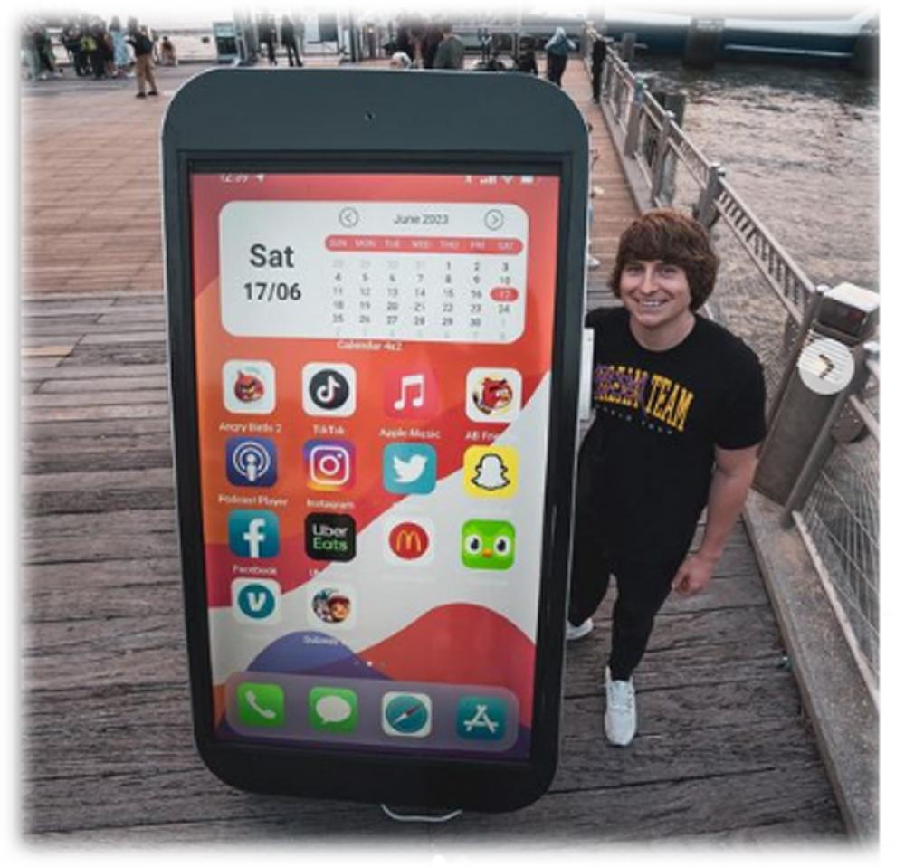 Youtuber Matthew Beem creates world's largest iPhone and netizens are loving it