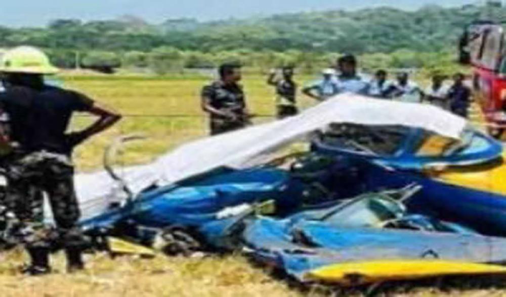 Sri Lanka: Military trainer aircraft crashes, two die Sri Lanka: Military trainer aircraft crashes, two die