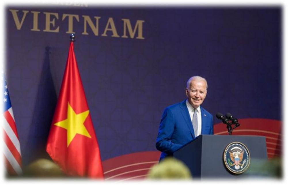 Joe Biden, Pham Minh Chinh discuss US–Vietnam Comprehensive Strategic Partnership during Hanoi tour
